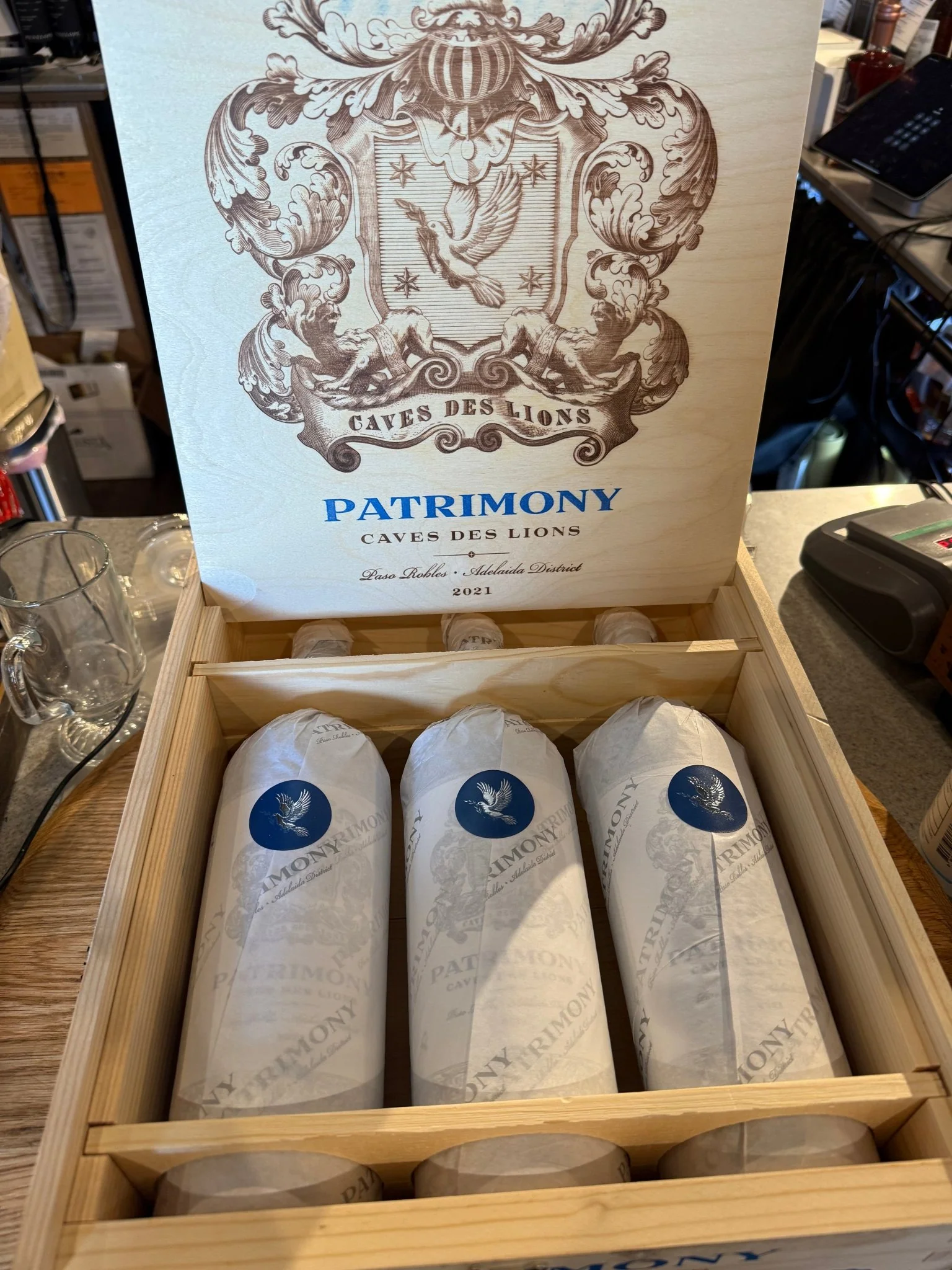 2021 Patrimony Caves Des Lion 750ml - Image 2