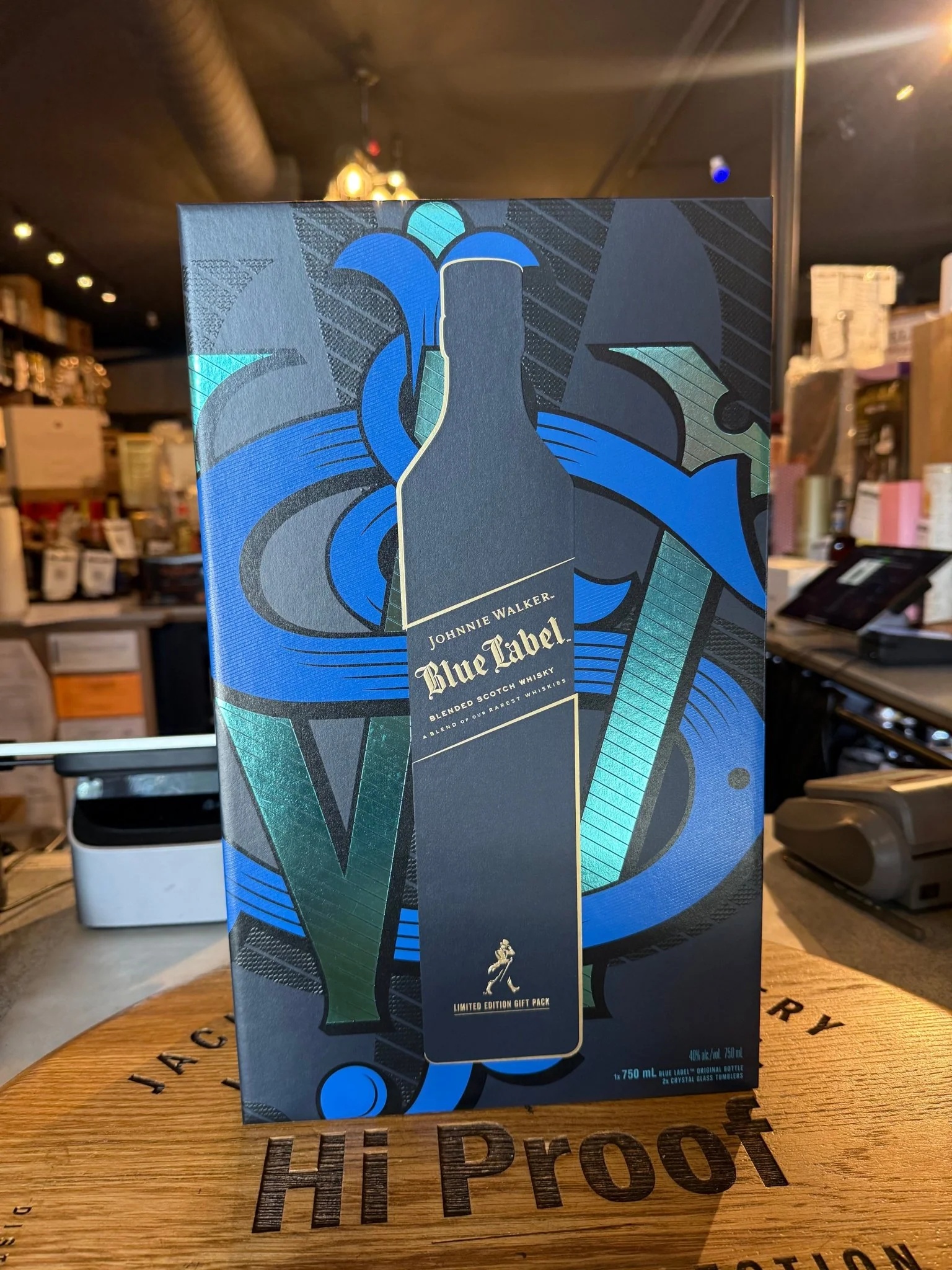 Johnnie Walker Blue 750ml with 2 Crystal Glass Gift Pack - Image 2